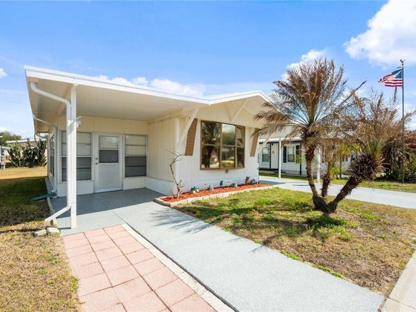 3824 KIM DRIVE, WESLEY CHAPEL, FL 33543