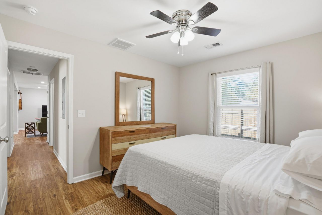 1438 Agatha Street Photo 17