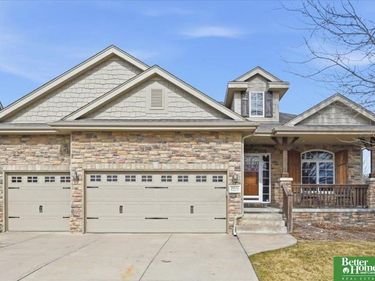 9924 Emiline Street, La Vista, NE 68128