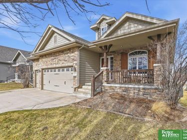 9924 Emiline Street, La Vista, NE 68128