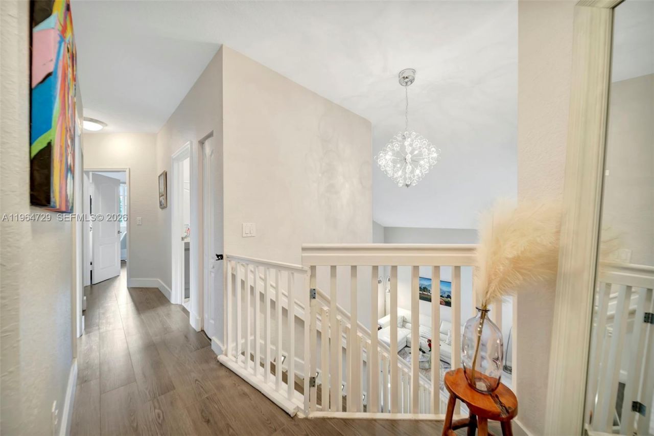 10880 NW 58th Ter, Doral, FL 33178 Photo