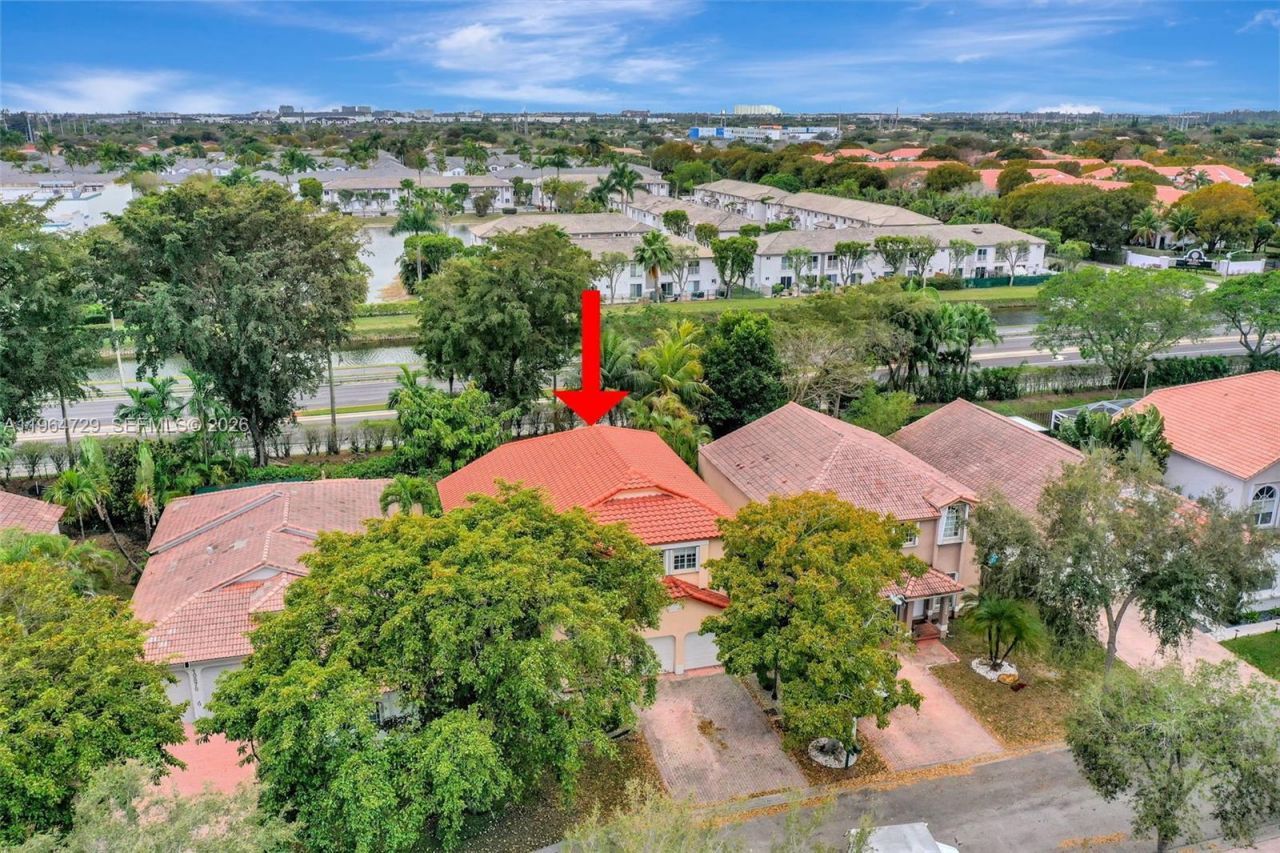 10880 NW 58th Ter, Doral, FL 33178 Photo