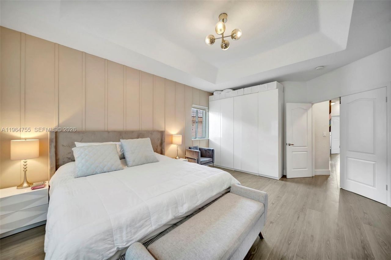 10880 NW 58th Ter, Doral, FL 33178 Photo