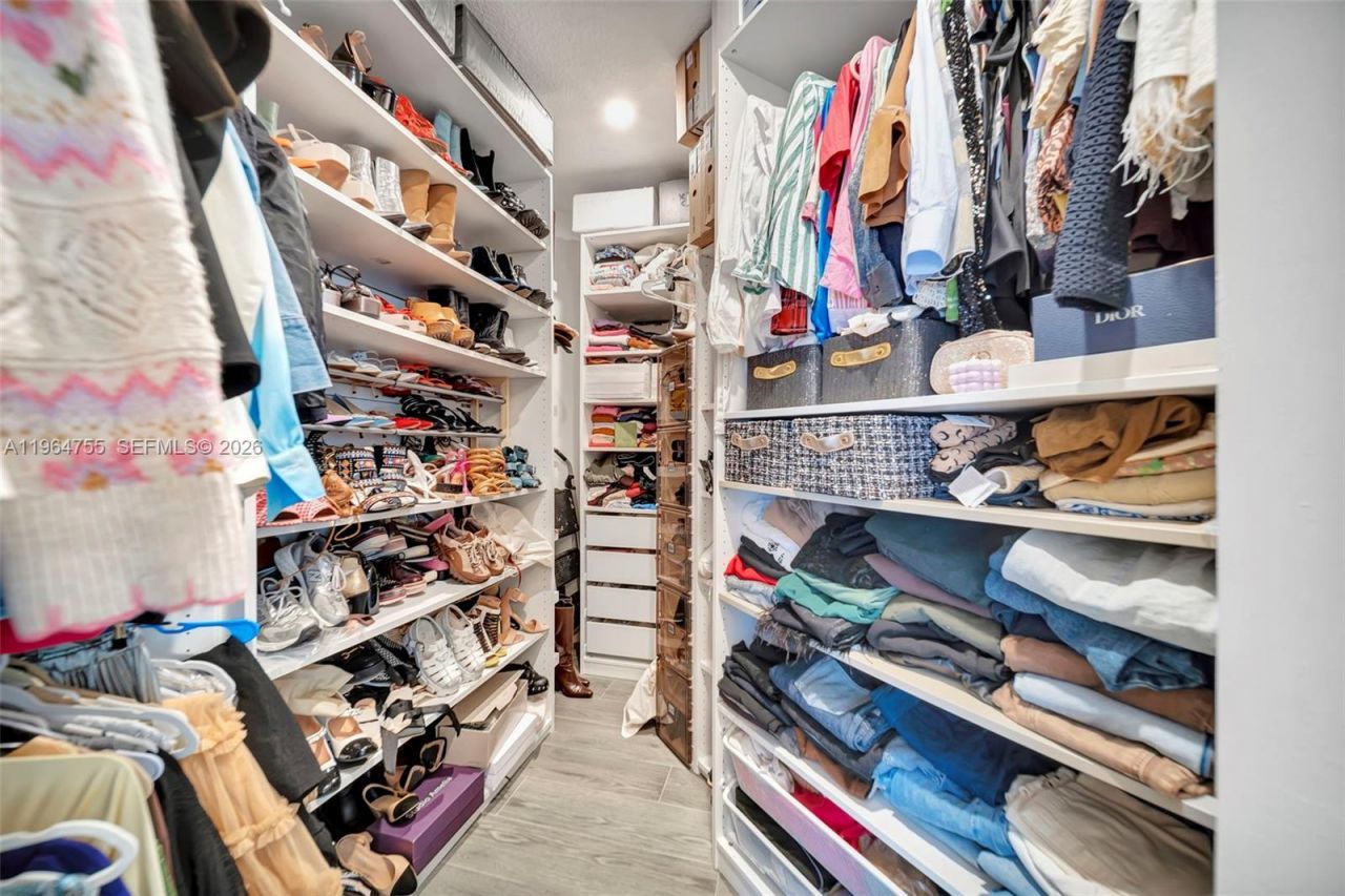 10880 NW 58th Ter, Doral, FL 33178 Photo