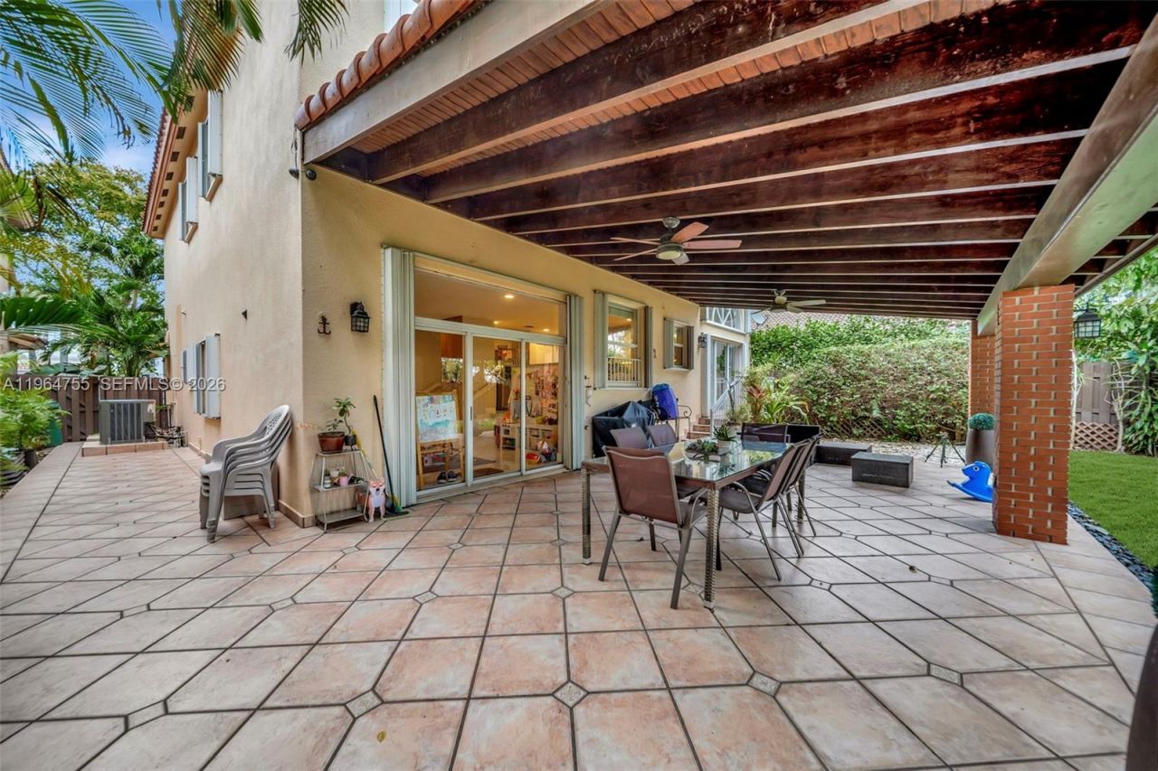 10880 NW 58th Ter, Doral, FL 33178 Photo