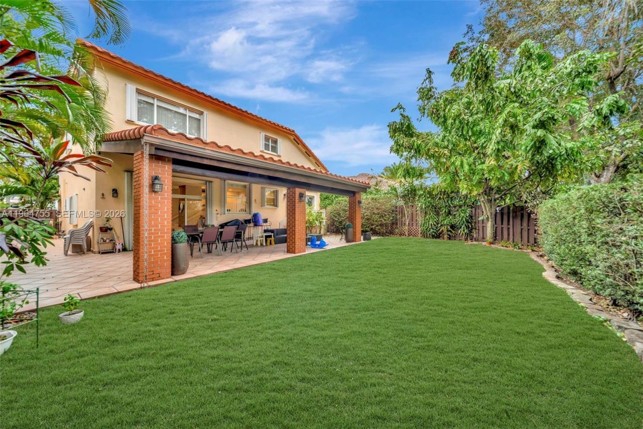 10880 NW 58th Ter, Doral, FL 33178 Photo