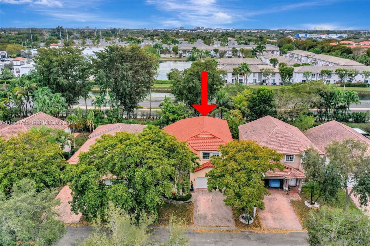 10880 NW 58th Ter, Doral, FL 33178 Photo