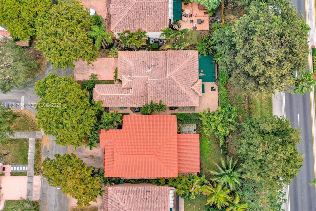 10880 NW 58th Ter, Doral, FL 33178 Photo