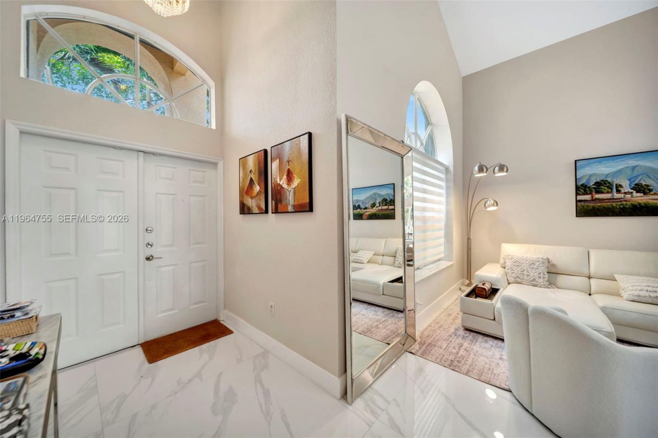 10880 NW 58th Ter, Doral, FL 33178 Photo