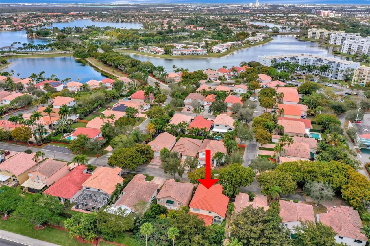 10880 NW 58th Ter, Doral, FL 33178 Photo