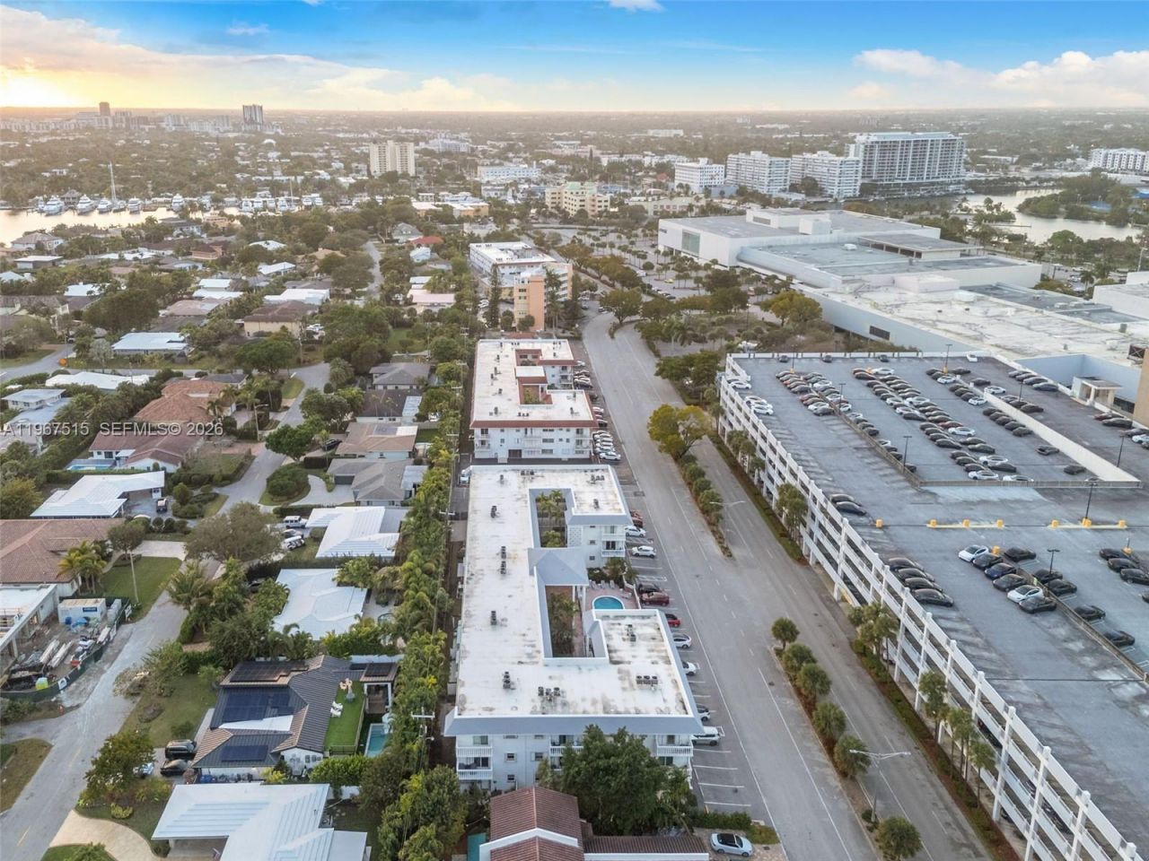 2500 NE 9th St , Unit 312, Fort Lauderdale, FL 33304 Photo