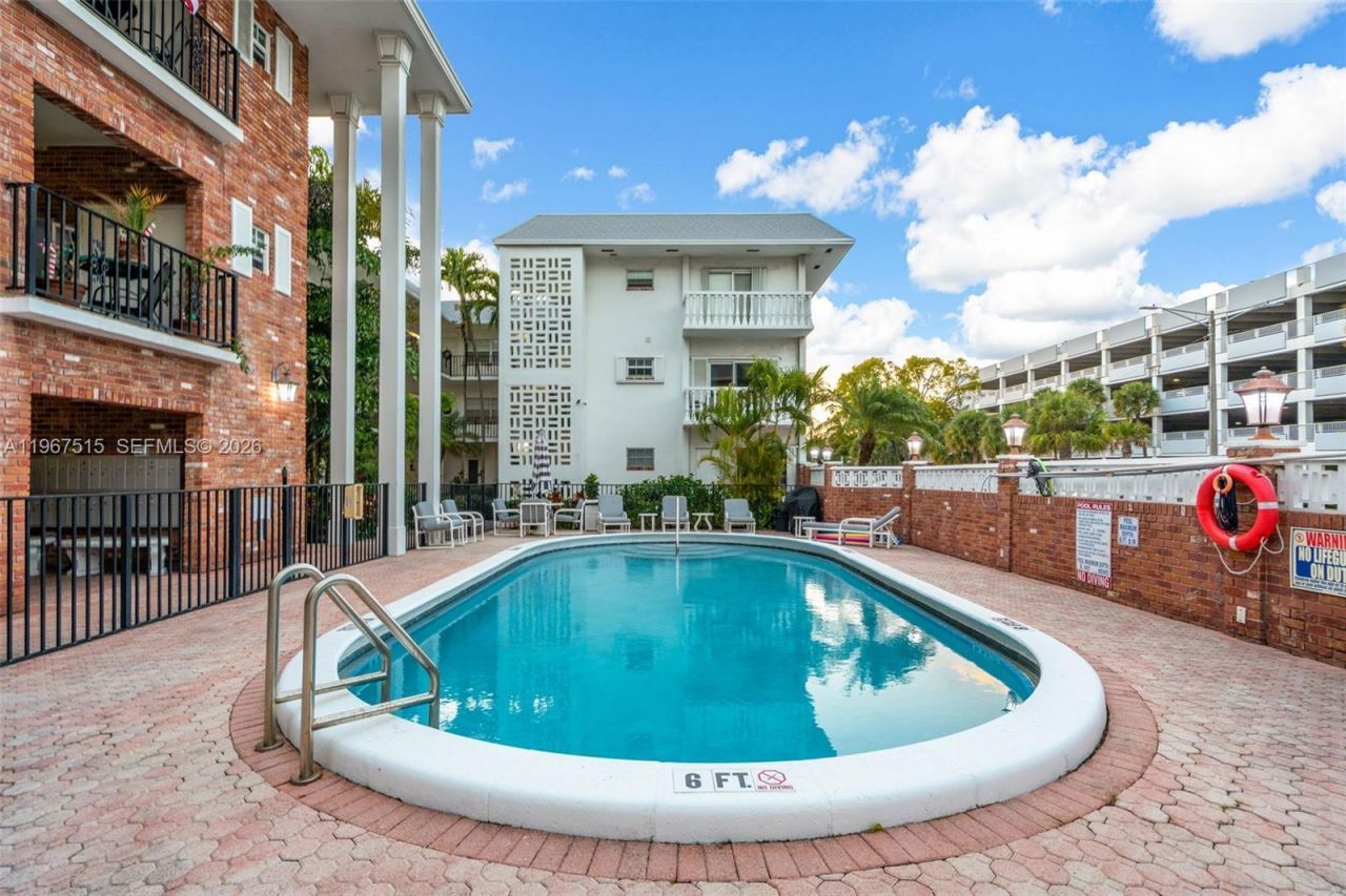 2500 NE 9th St , Unit 312, Fort Lauderdale, FL 33304 Photo