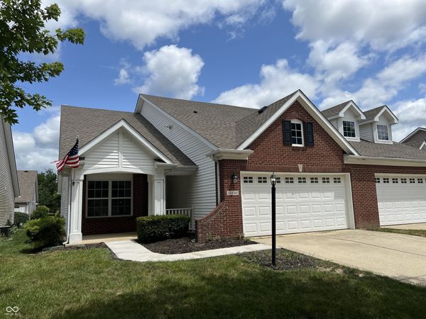 12140 Black Hills Drive, Fishers, IN 46038