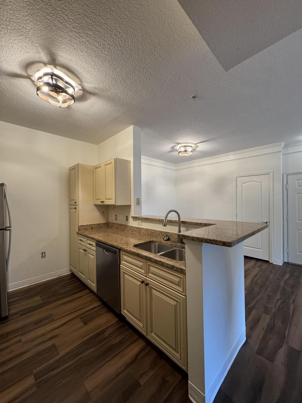 1300 Park West Boulevard Photo 5