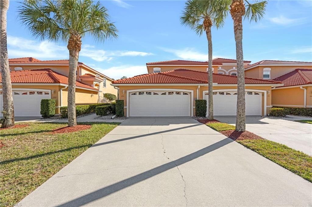 14080 Eagle Ridge Lakes Dr, Unit 201, Fort Myers, FL 33912 Photo