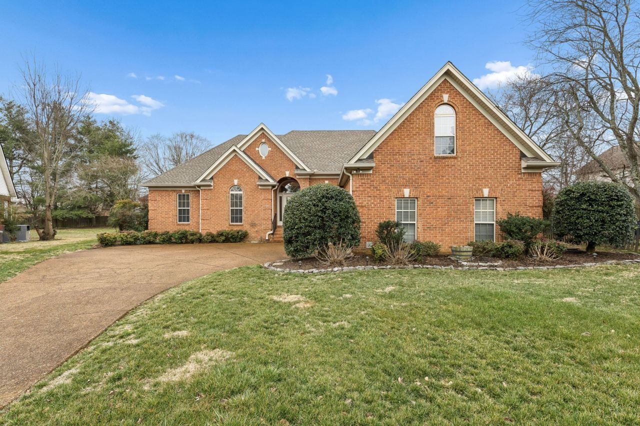 2409 Amber Glen Ct, Murfreesboro, TN 37128 Main Photo