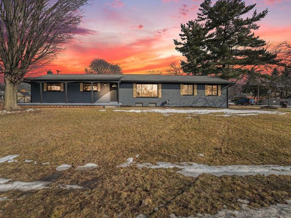 1916 Hollingsworth Drive, Commerce Twp, MI 48390