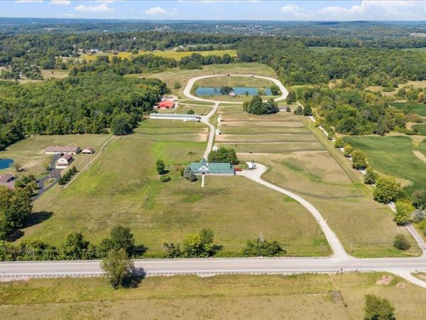 7233 National Road SE, Thornville, OH 43076