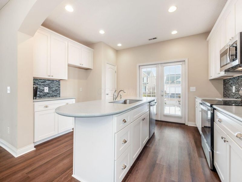 6807 Bigerton Bend, Canal Winchester, OH 43110 Photo 7