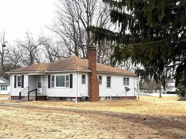 330 E VINE Street, Piper City, IL 60959