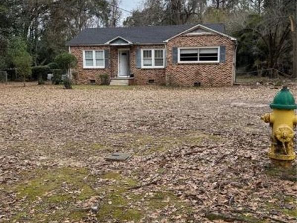1631 Colonial Oaks Drive, Mobile, AL 36618