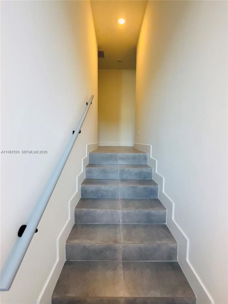 2737 SW 2nd St, Unit 1, Miami, FL 33135 Photo