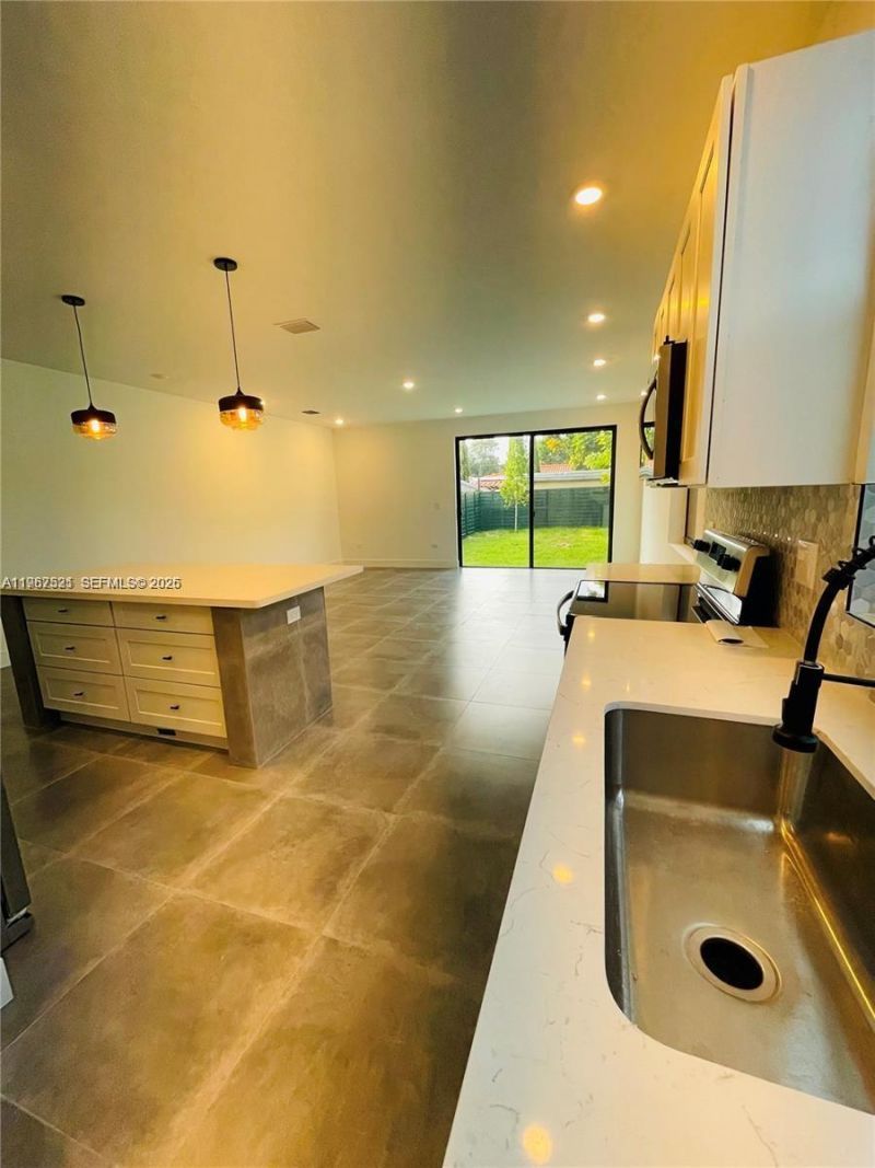 2737 SW 2nd St, Unit 1, Miami, FL 33135 Photo