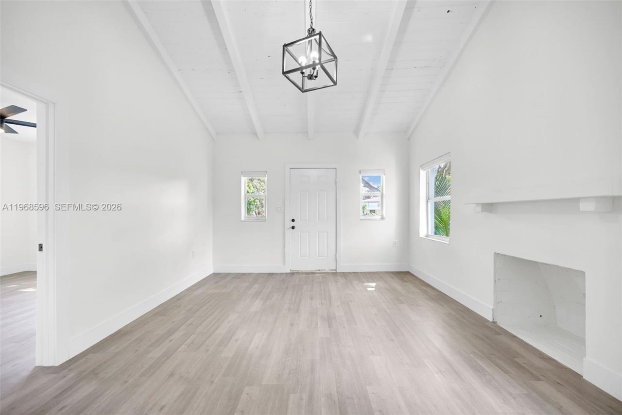 503 NW 47th St, Miami, FL 33127 Photo