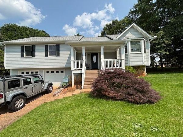 403 Hickory Walk , Woodstock, GA 30188
