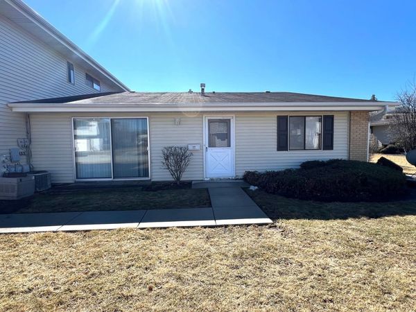 116 Cotuit Court, Unit 1312, Schaumburg, IL 60193