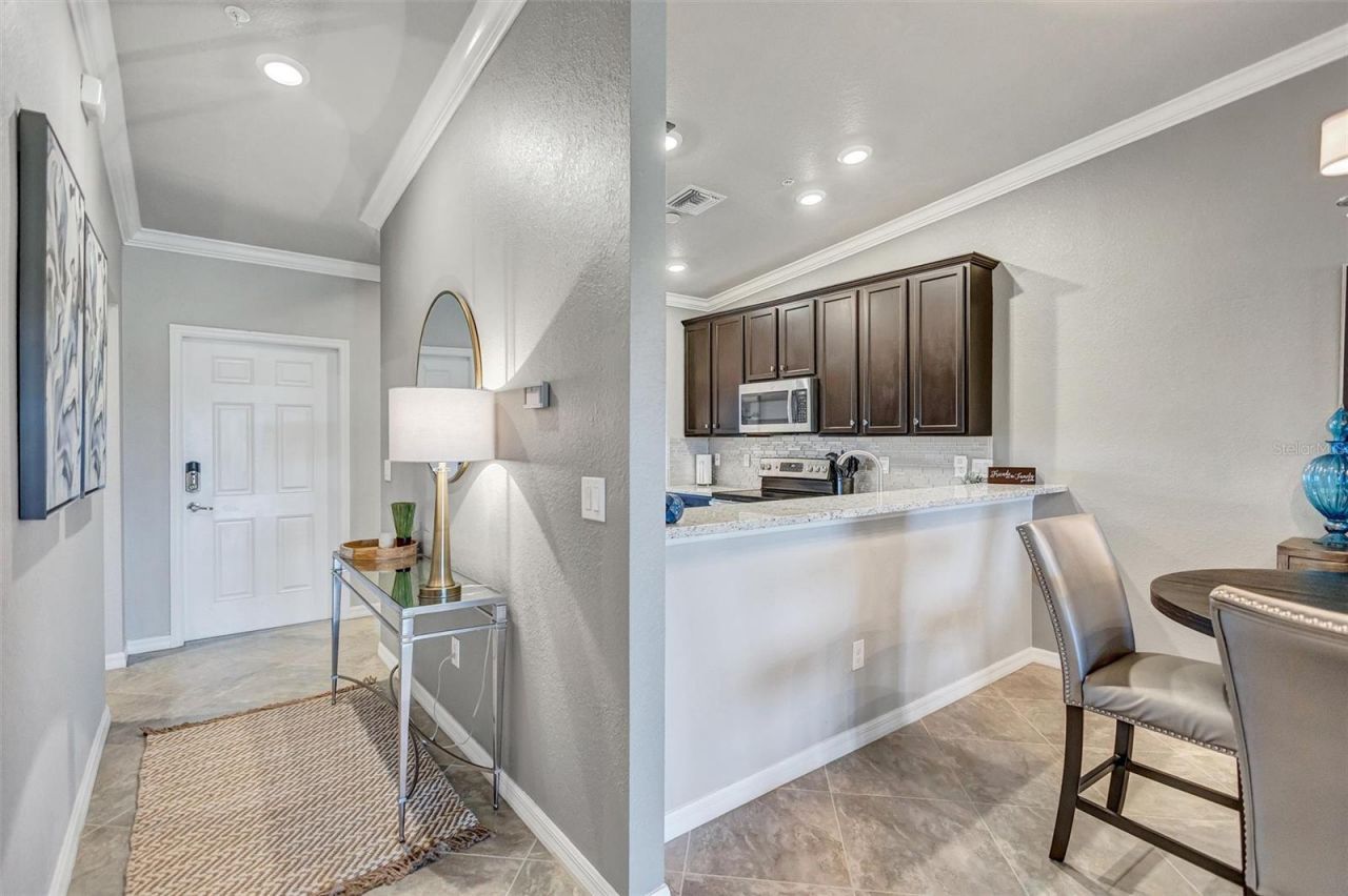 5548 Palmer Circle, Unit 205, Bradenton, FL 34211 Photo