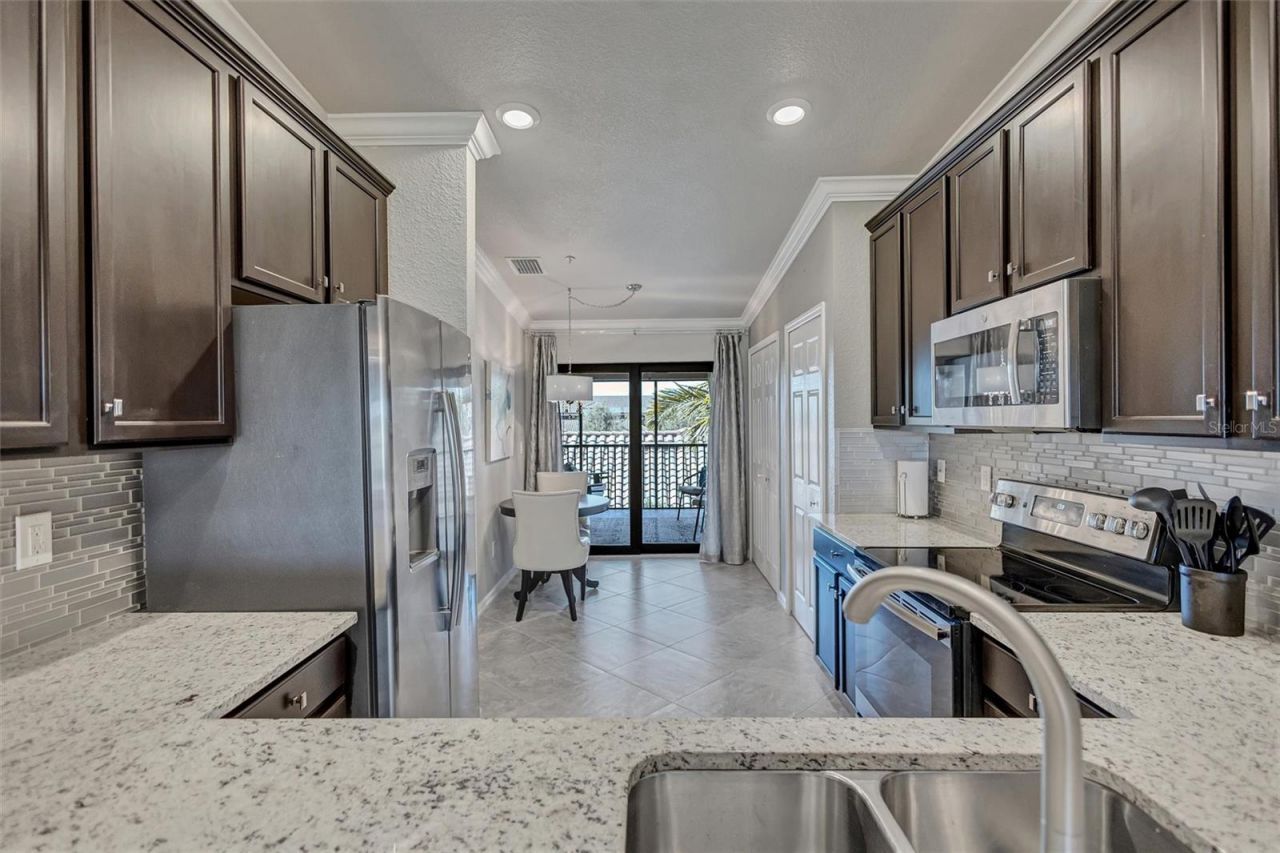 5548 Palmer Circle, Unit 205, Bradenton, FL 34211 Photo