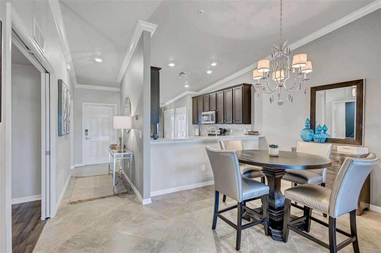 5548 Palmer Circle, Unit 205, Bradenton, FL 34211 Photo