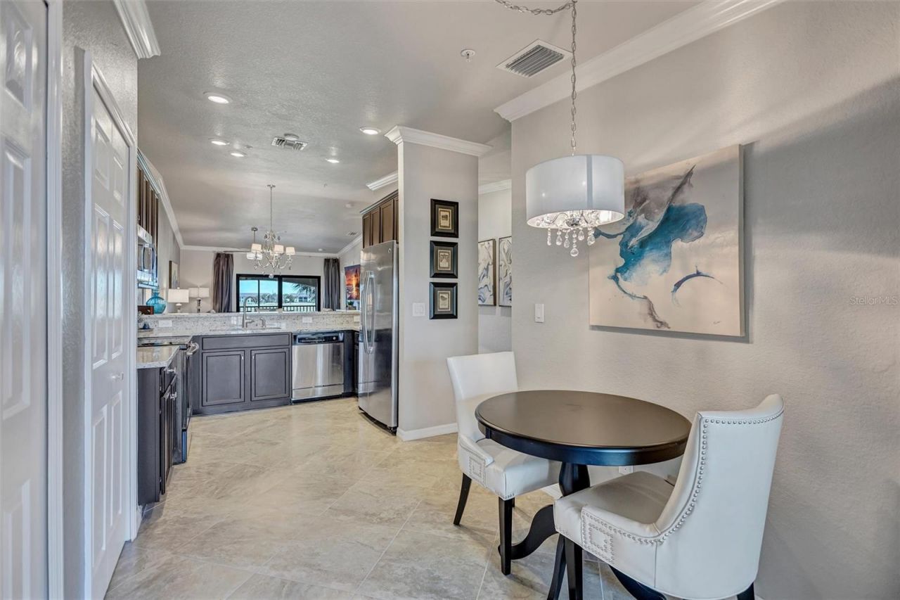 5548 Palmer Circle, Unit 205, Bradenton, FL 34211 Photo