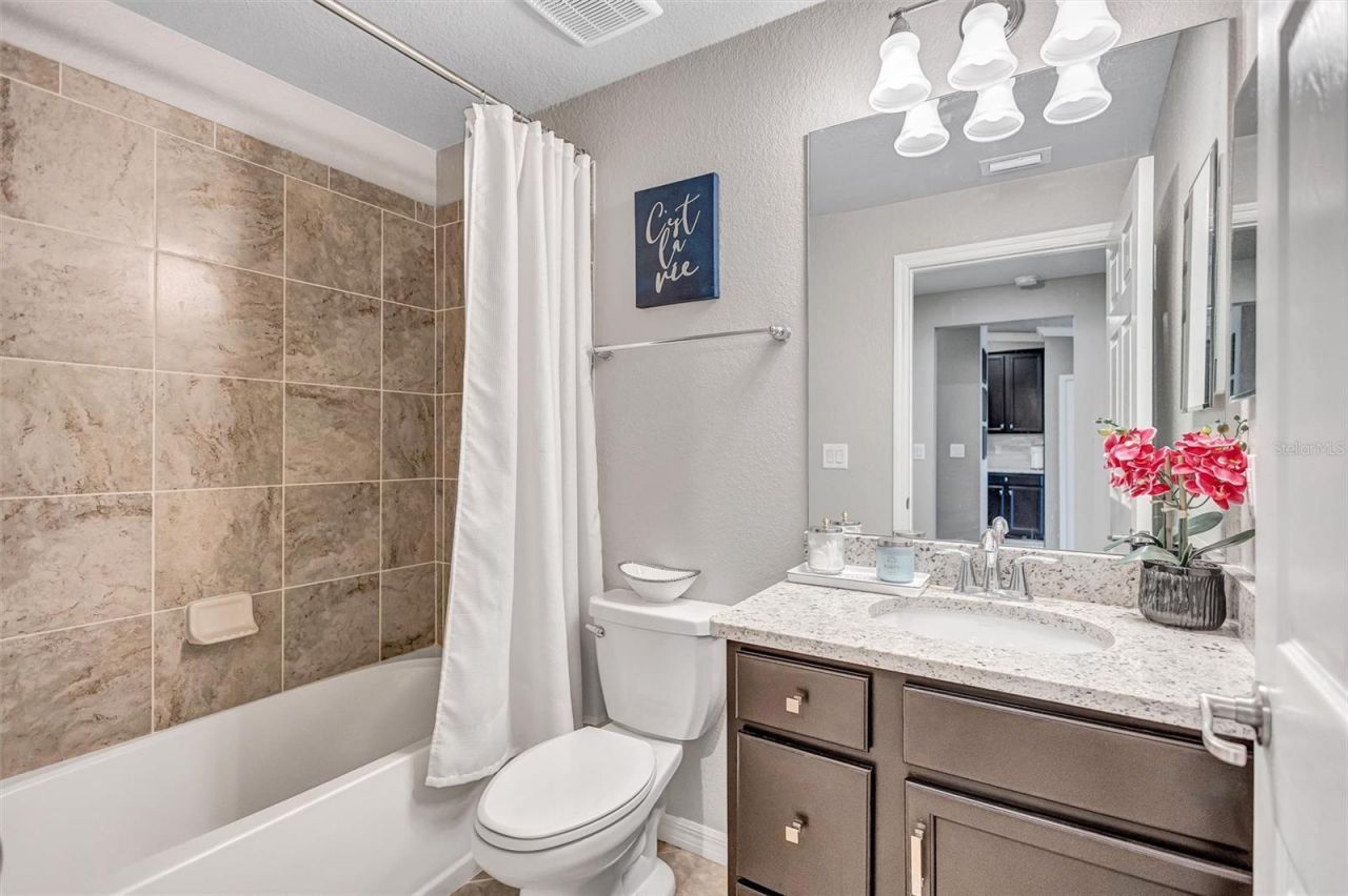 5548 Palmer Circle, Unit 205, Bradenton, FL 34211 Photo