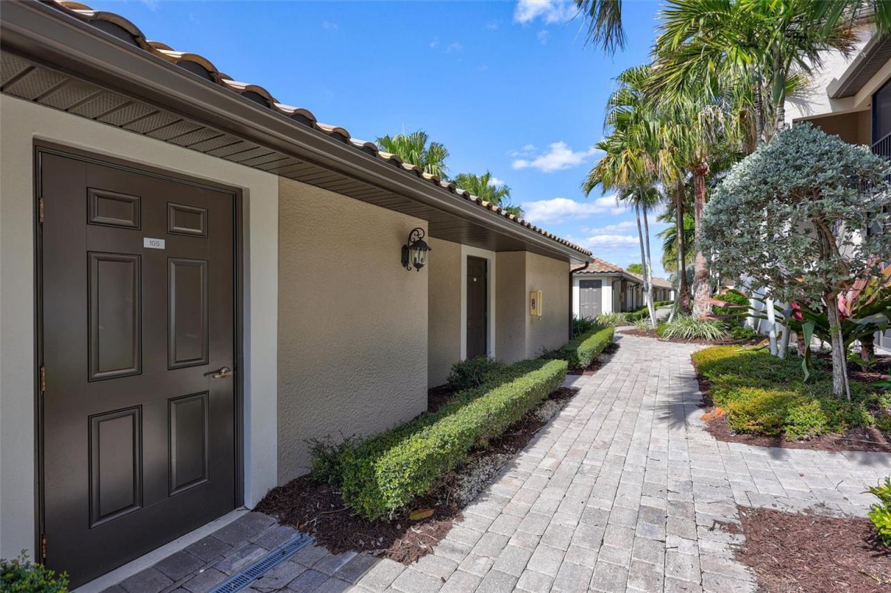 5548 Palmer Circle, Unit 205, Bradenton, FL 34211 Photo