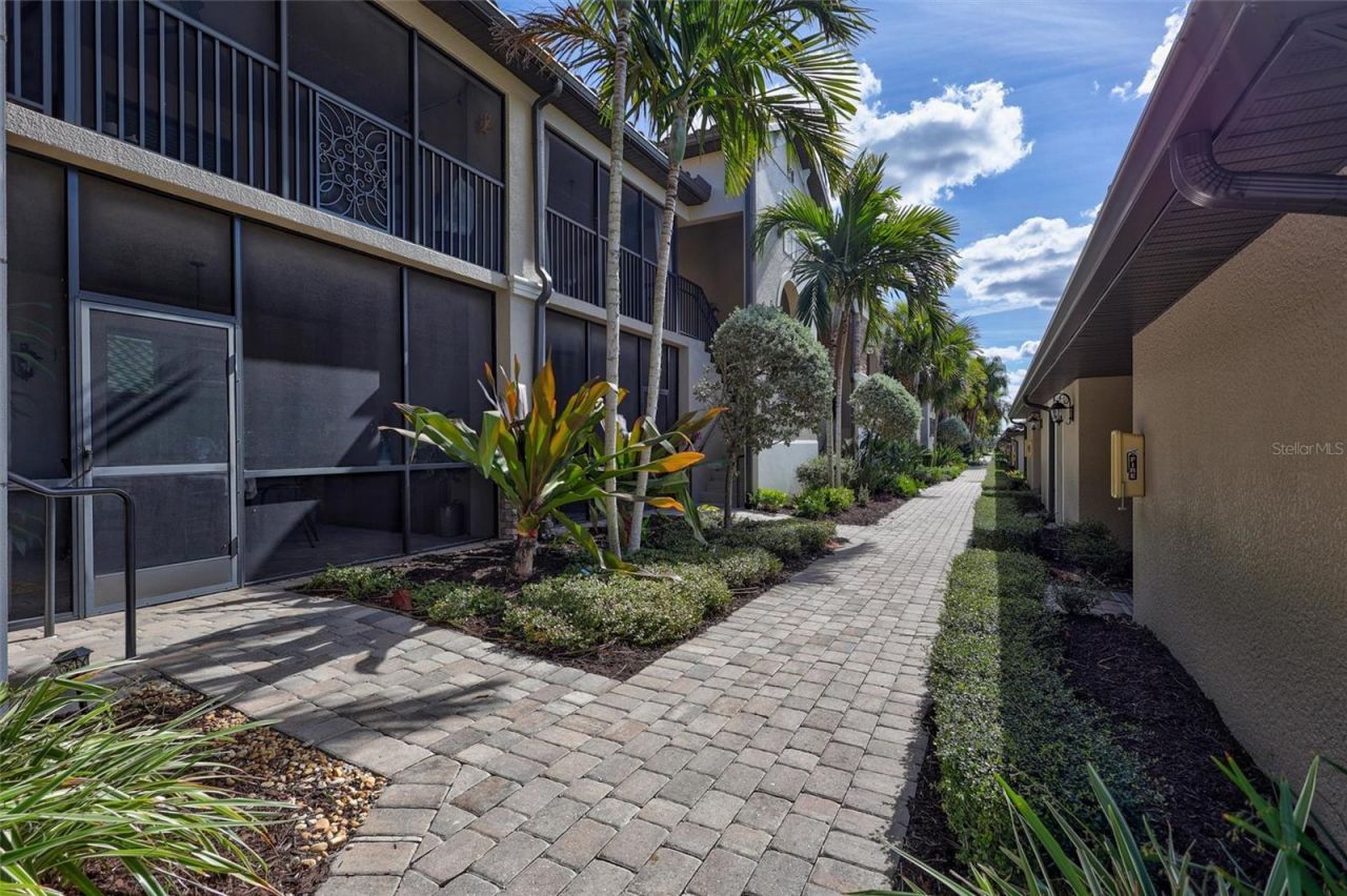 5548 Palmer Circle, Unit 205, Bradenton, FL 34211 Photo