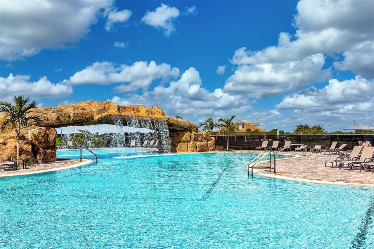 5548 Palmer Circle, Unit 205, Bradenton, FL 34211 Photo