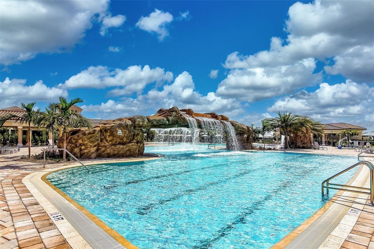 5548 Palmer Circle, Unit 205, Bradenton, FL 34211 Photo