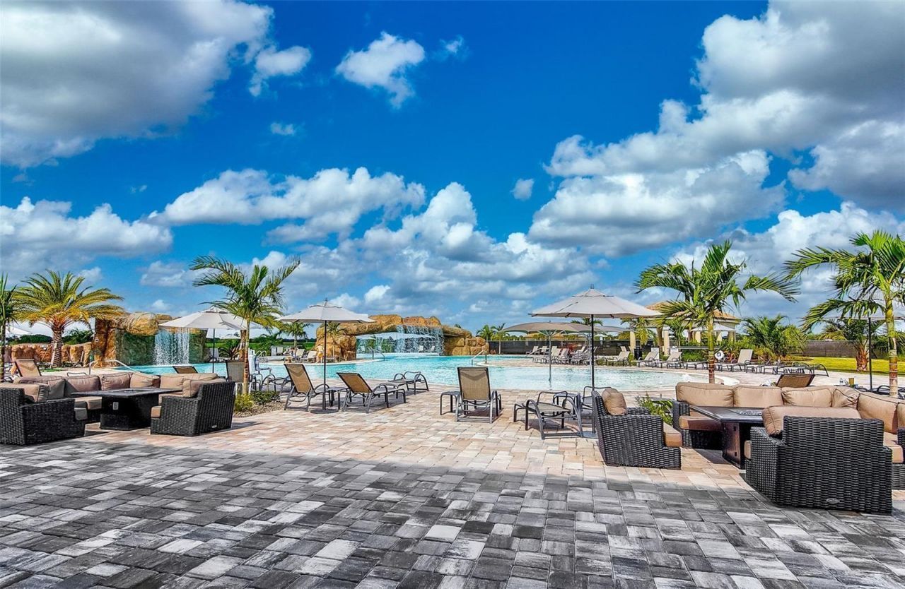 5548 Palmer Circle, Unit 205, Bradenton, FL 34211 Photo