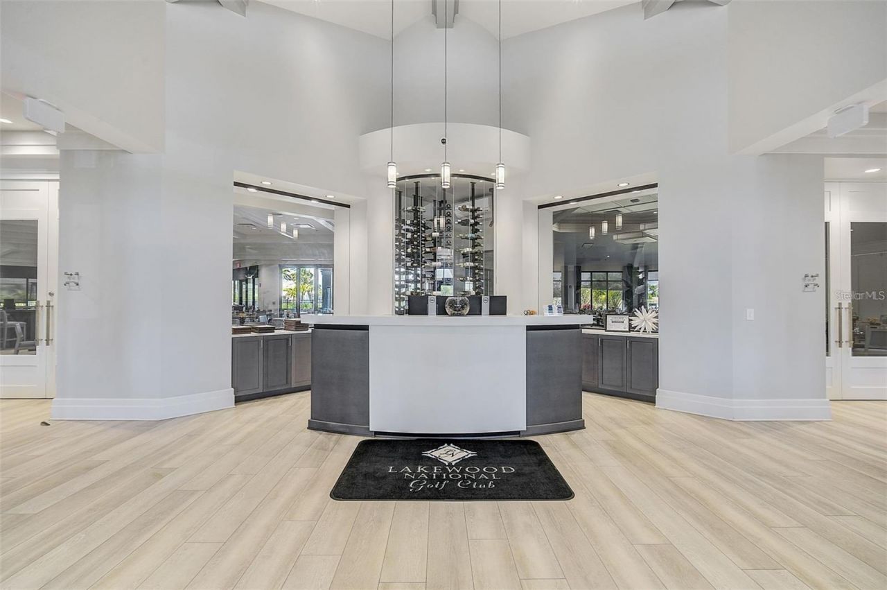 5548 Palmer Circle, Unit 205, Bradenton, FL 34211 Photo