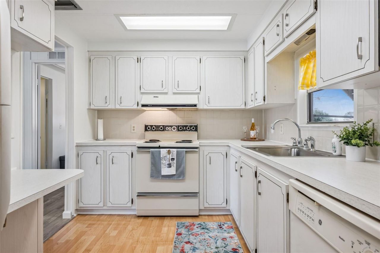 2156 Wax Myrtle Drive, Unit 1757, Zellwood, FL 32798 Photo