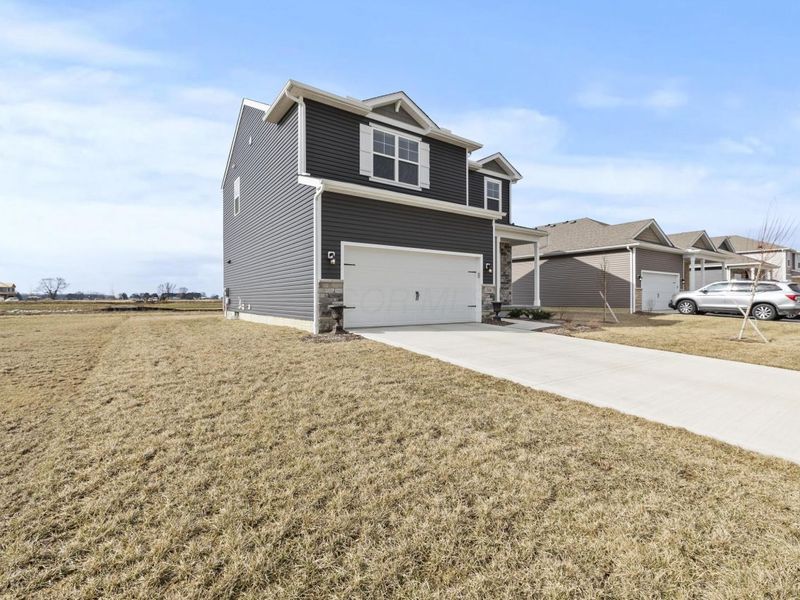 706 Leslie Drive , Plain City, OH 43064 Photo 3