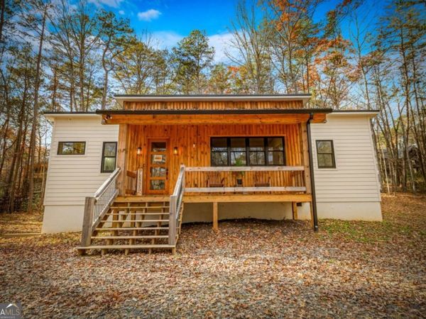 649 Lees Ride, Mccaysville, GA 30555