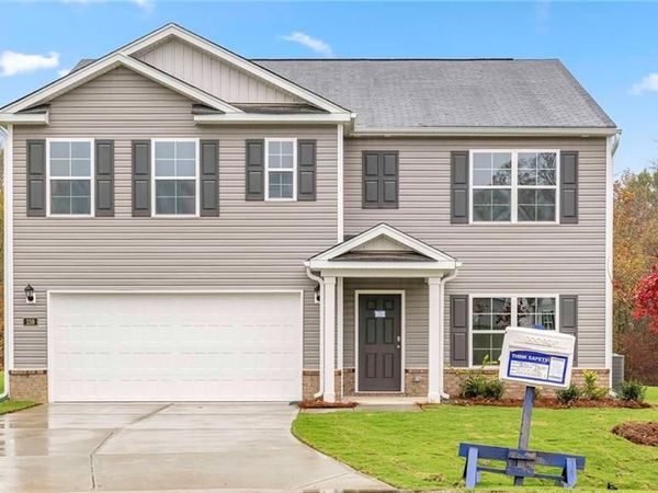 124 Greenbrier Way, Stoneville, NC 27048