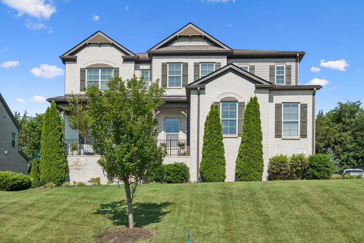 737 Alameda Ave, Nolensville, TN 37135 Main Photo