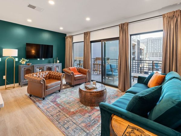 635 7th Ave S, Unit 517, Nashville, TN 37203