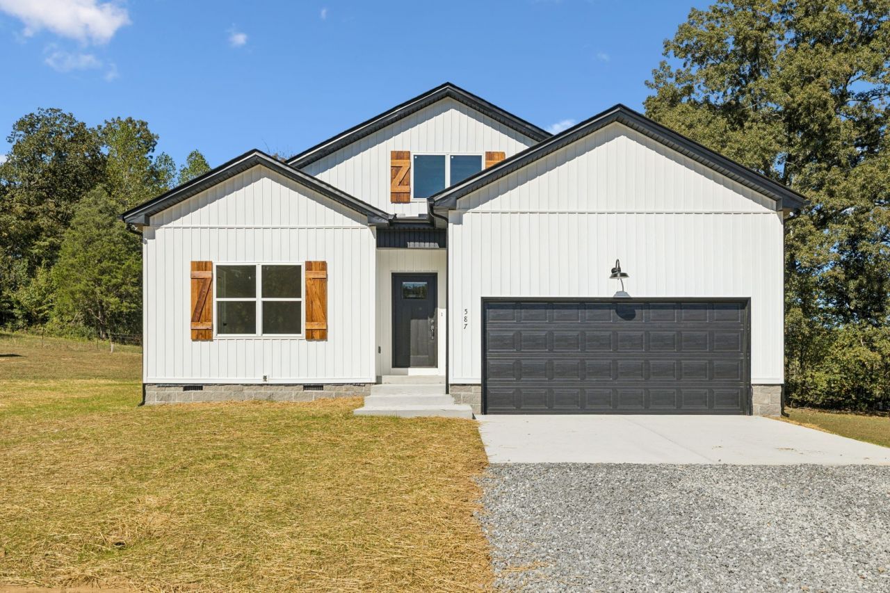 587 Hidden Valley Circle, Mc Minnville, TN 37110 Main Photo