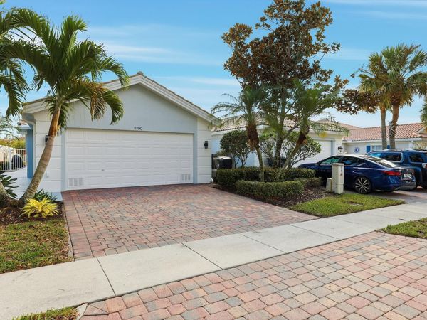 8190 Saint Johns Court, Wellington, FL 33414
