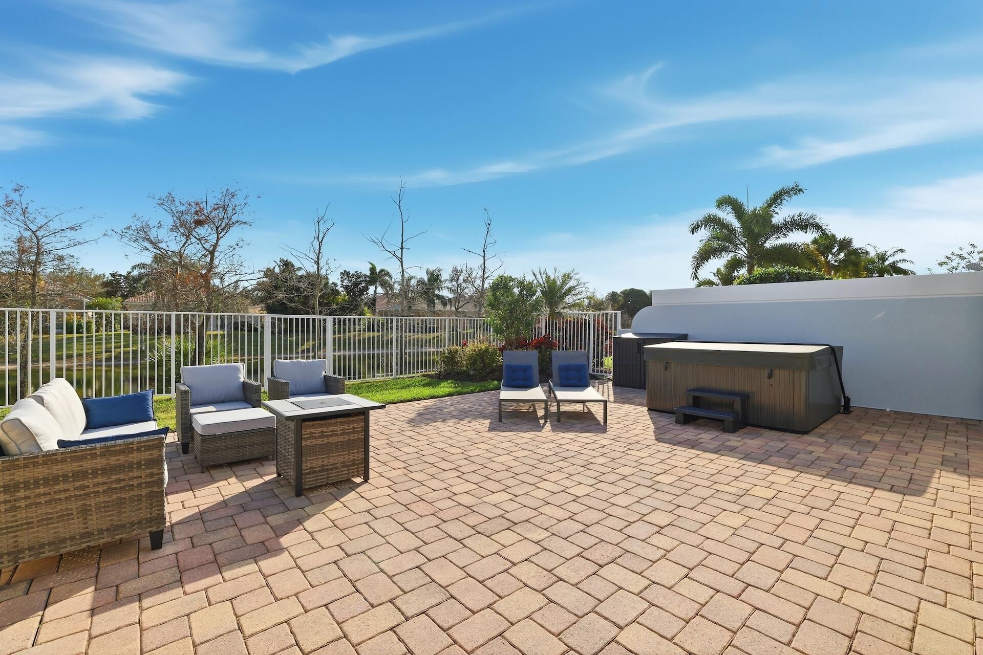 8190 Saint Johns Court, Wellington, FL 33414 Photo